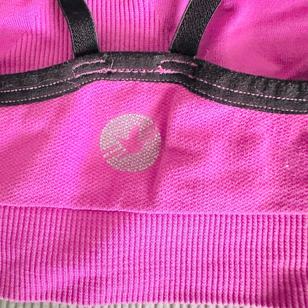 Aerie Sports Bra / Magenta / XS - Picture 3 of 5
